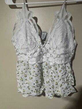 White lace & Floral Crop Tank Top